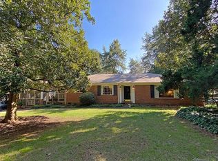 1201 Greylyn Dr, Charlotte, NC 28226
