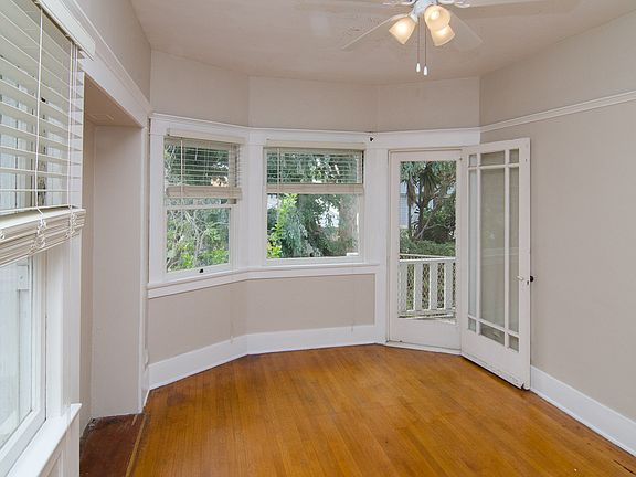 4th image of 118 Park Pl APT D