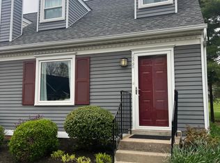 10793 Colonial Woods Ct, Louisville, KY 40223