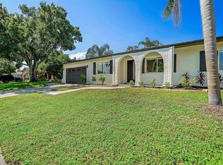 1689 Pennsylvania Ave NE, Saint Petersburg, FL 33703
