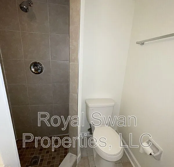 1920 E Edgewood Dr E #N1 — Photo 14