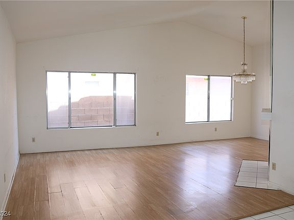 5th image of 2620 Ironside Dr