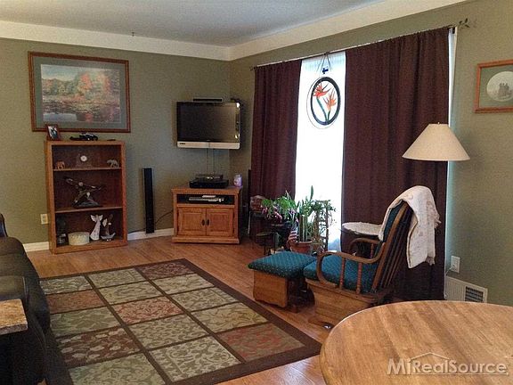 3rd image of 22323 Audrey Ave