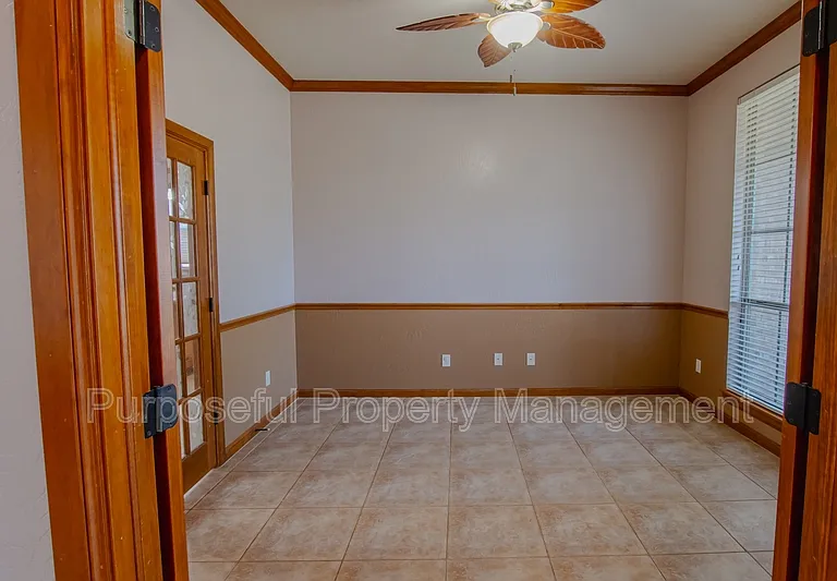 8833 NW 114th Cir — Photo 15