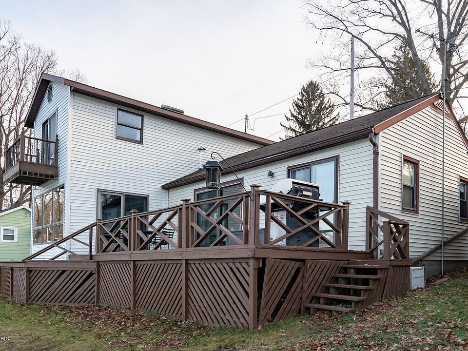 1st image of 43848 Eagle Lake Dr
