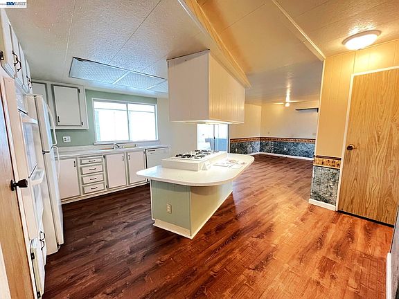 3rd image of 4141 Deep Creek Rd Space 84