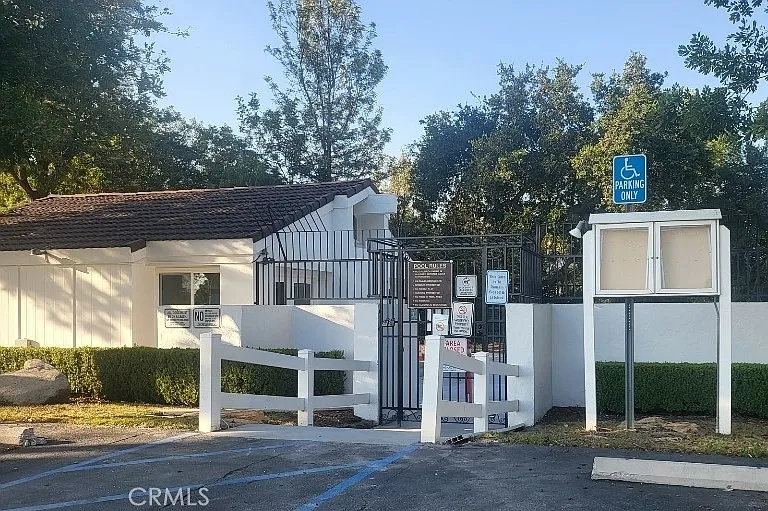 2400 Indian Creek Rd — Photo 22