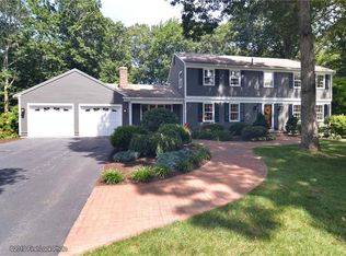 25 Limerock Dr, East Greenwich, RI 02818