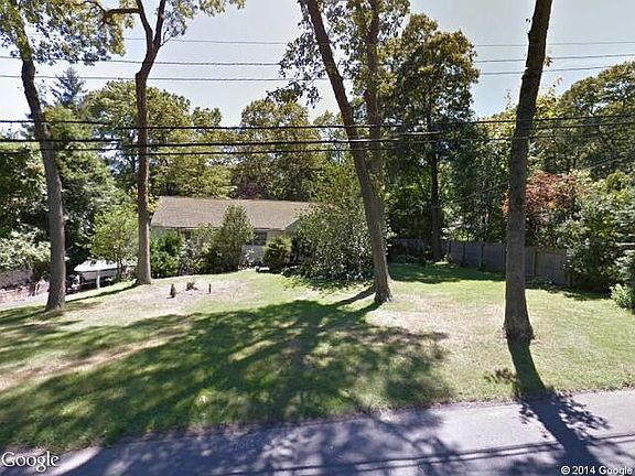 3rd image of 8 Stiles Dr