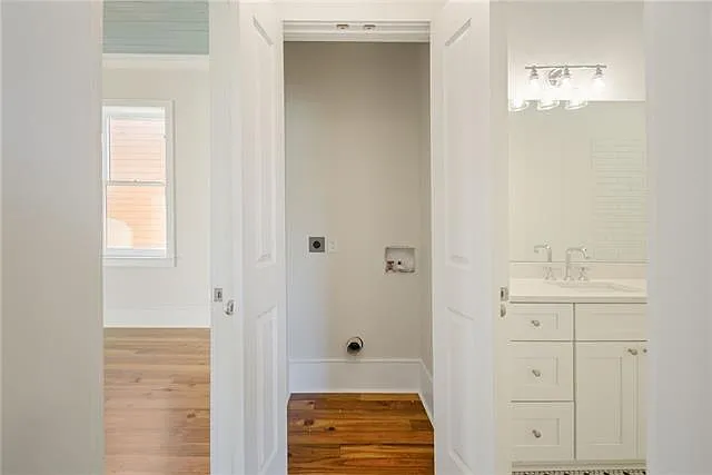 8609 Green St — Photo 15