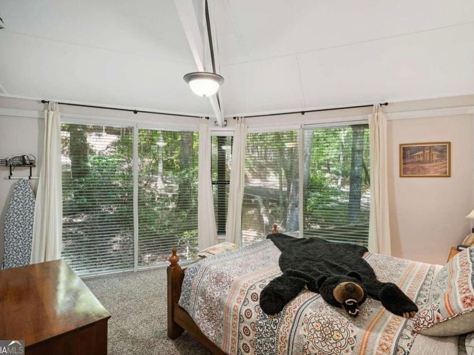 1st image of 115 Treetop Knoll Dr