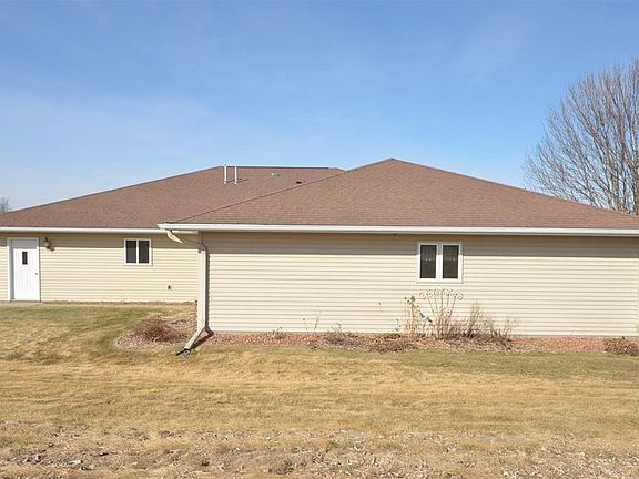 4th image of 1220 Golf View Drive
