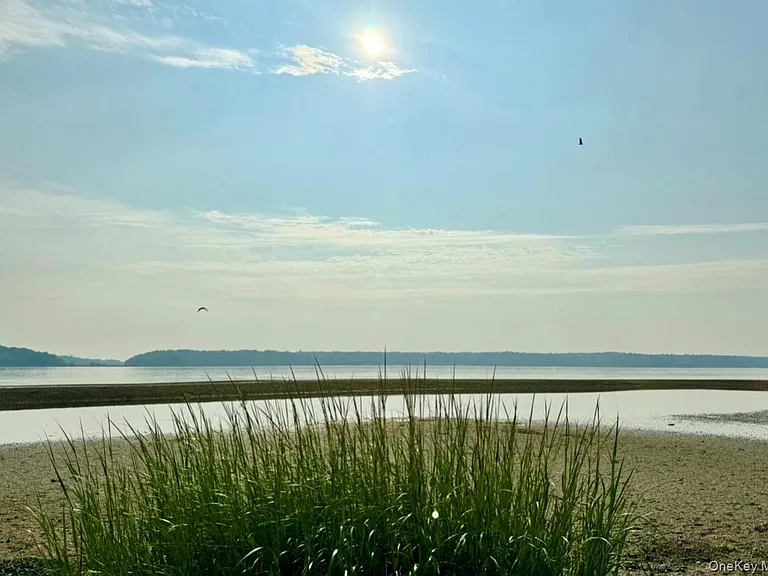 224 Centre Island Rd — Photo 7