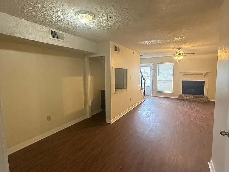 3033 Toulon Dr — Photo 11