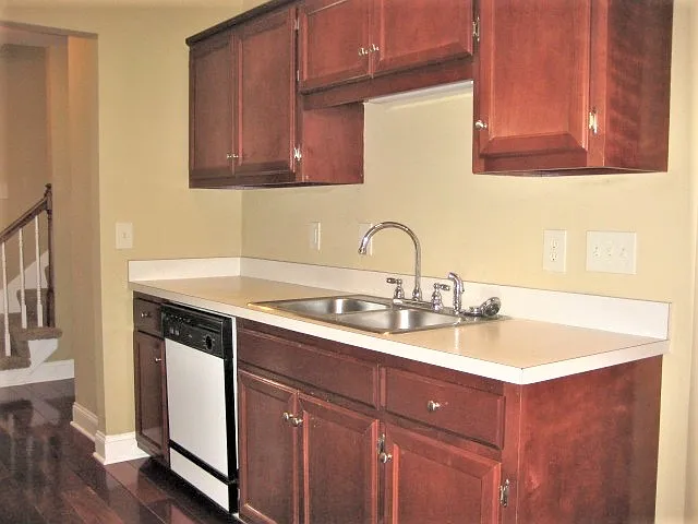 103 Oak Ct — Photo 3