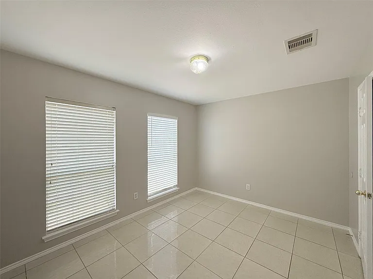 12818 Magenta Oaks Dr — Photo 14