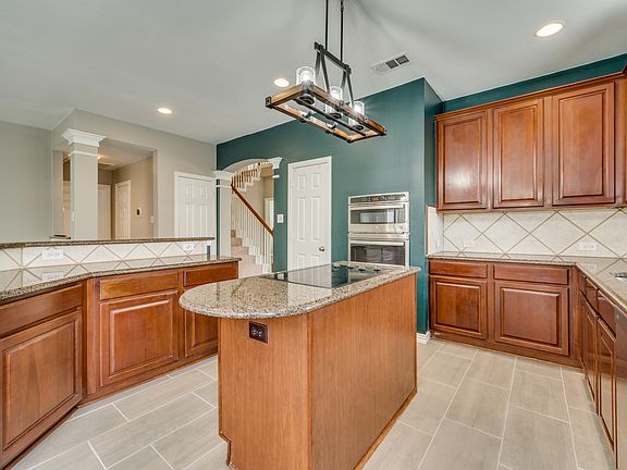 5th image of 8560 Calimar Dr