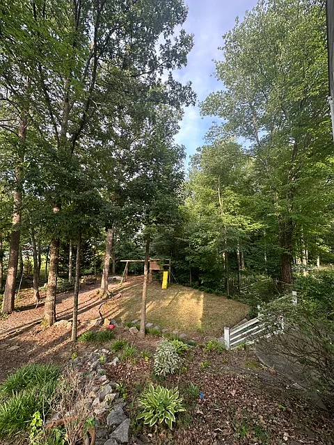 2 bed, 1750 sqft, $1,900 — Photo 3