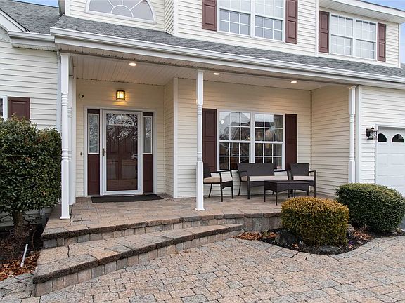5th image of 23 Windwood Dr