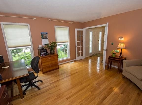 5th image of 54529 Oak Leaf Dr