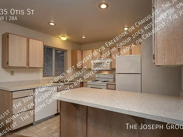 935 Otis St — Photo 8