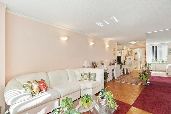 Rented by Nest Seekers International | media 22