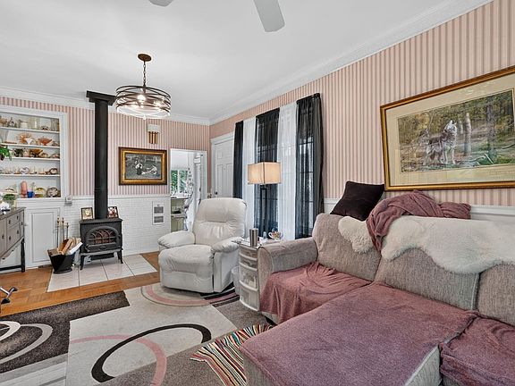 4th image of 1421 Cottage Ave