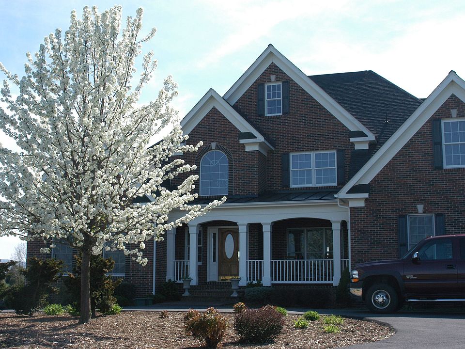 2nd image of 35 Milldale Valley Ct
