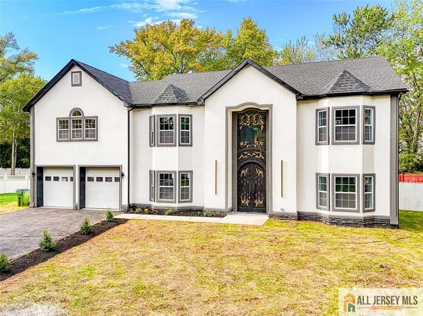 25 Maida Rd, Edison, NJ 08820