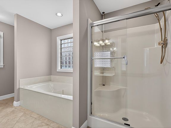 5th image of 4461 River Ridge Rd