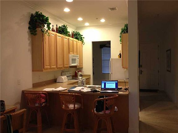3rd image of 6734 Dali Ave #204