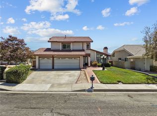 28068 Valcour Dr, Santa Clarita, CA 91387