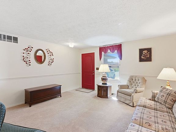 3rd image of 6630 Green Lee Ct