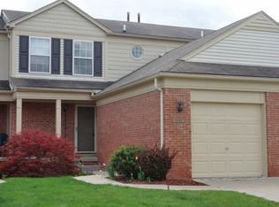 3066 Village Cir N, Ann Arbor, MI 48108