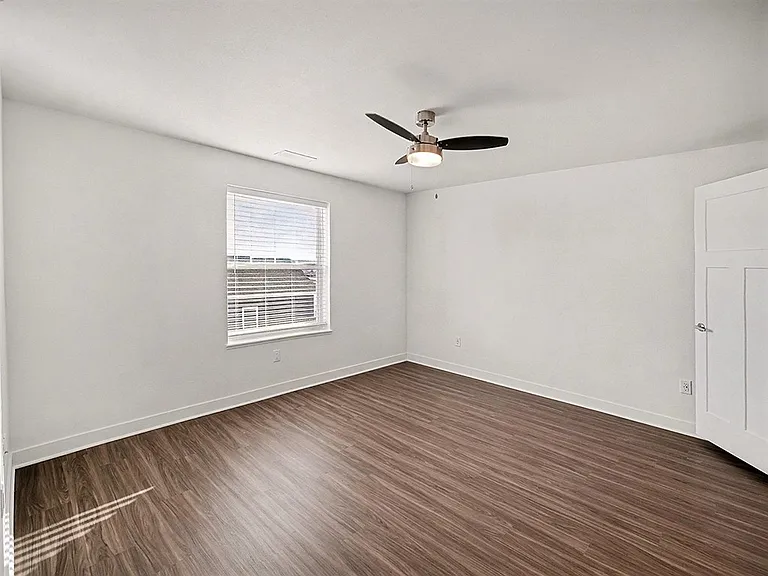 The Grove Apartment Homes — Photo 48
