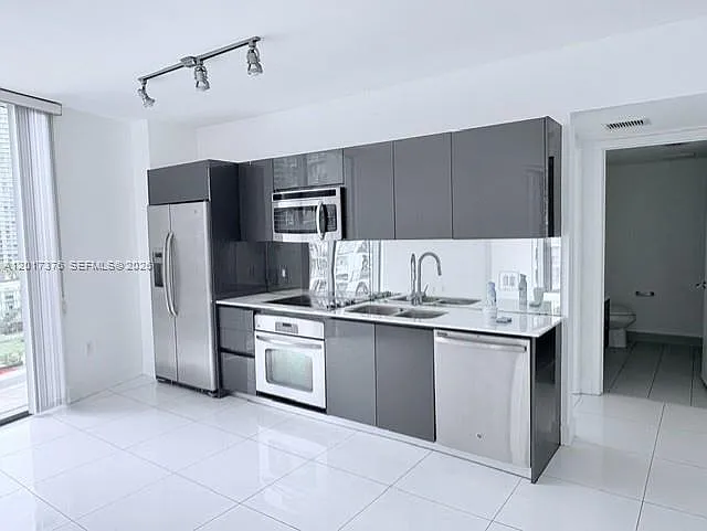 Mybrickell Condo — Photo 4