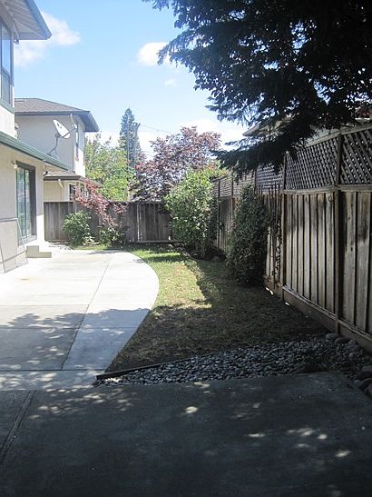 1st image of 1245 Oak Ave