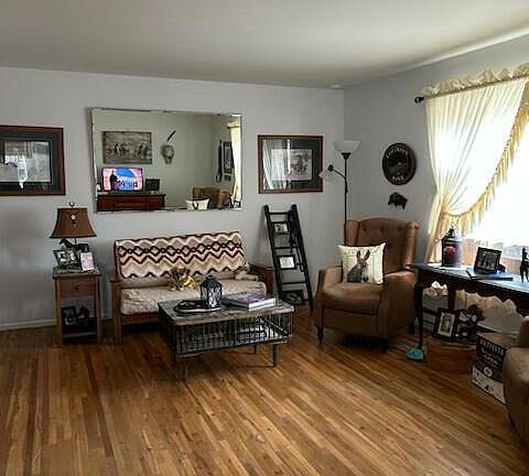 4th image of 236 B Columbine Avenue