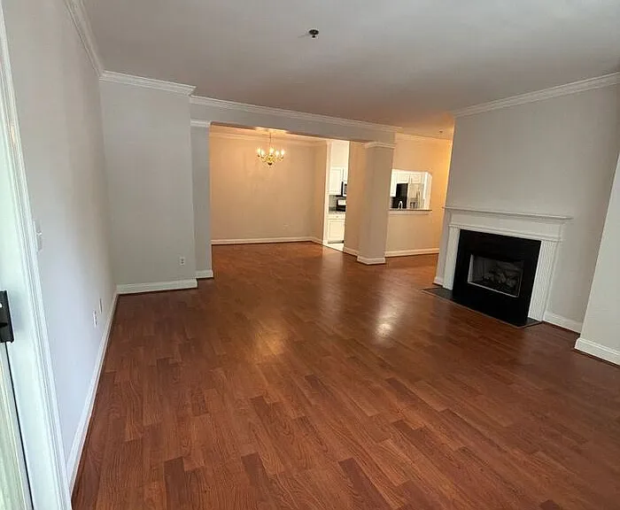 5609 Fairview Rd #5 — Photo 7