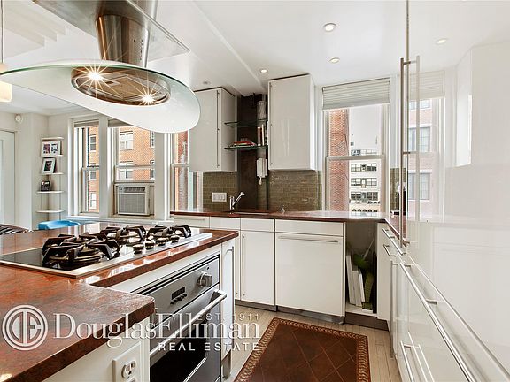 4th image of 59 W 12th St APT 9A