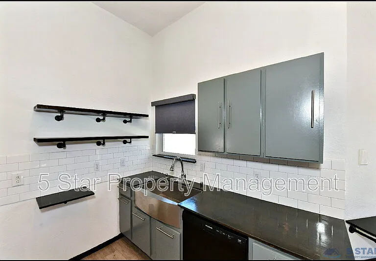 7249 Imperial Ridge Dr — Photo 14