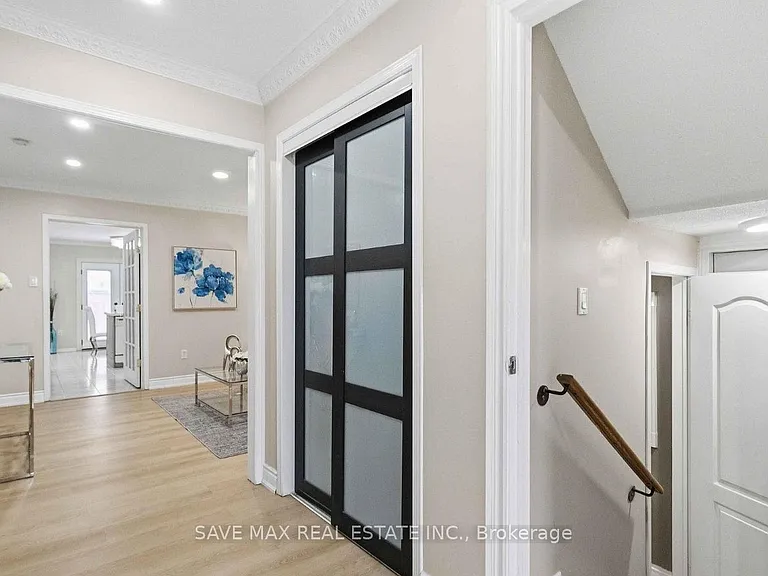 18 Salonica Rd #UPPER — Photo 3
