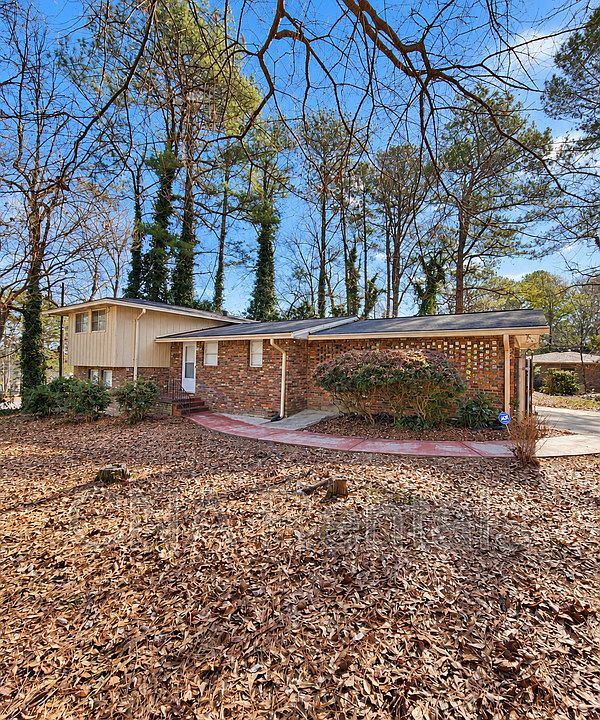 1st image of 2454 Warwick Cir