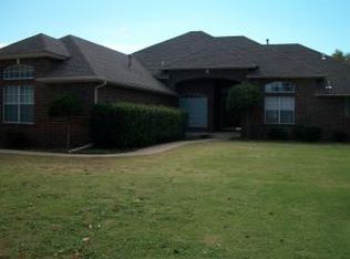 4300 Upper Lake Dr, Norman, OK 73072