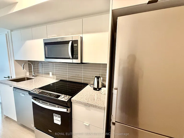 500 Wilson Ave #703 — Photo 4