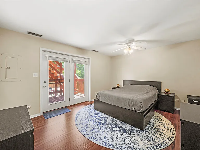 1475 N Larrabee St #B — Photo 9