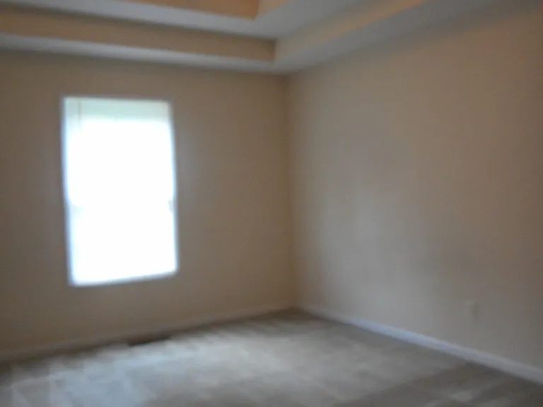 100 Fairfax Dr — Photo 8