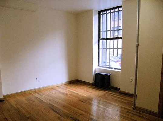 Rented by City Connections Realty | media 10