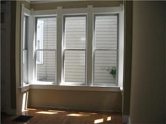 3rd image of 814 S Esplanade St