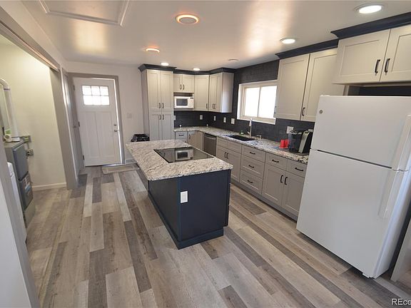 3rd image of 327 2nd Avenue